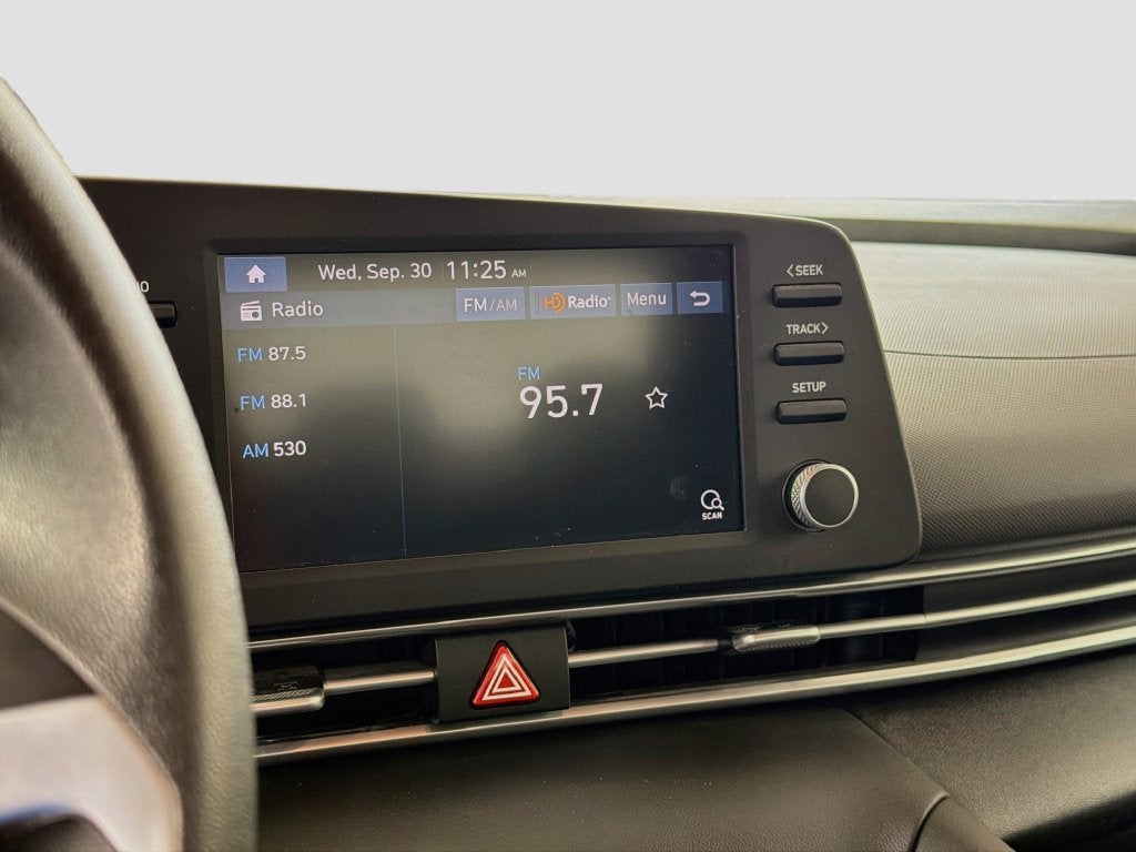 2023 Hyundai Elantra SE