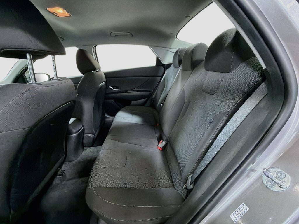 2023 Hyundai Elantra SE