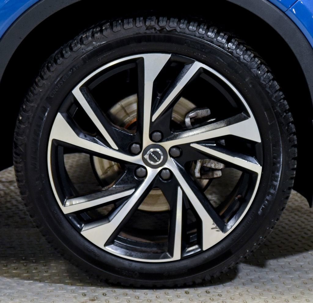 2020 Volvo XC40 R-Design