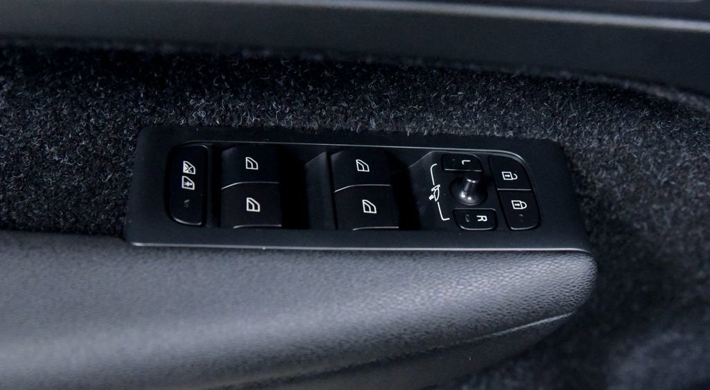 2020 Volvo XC40 R-Design