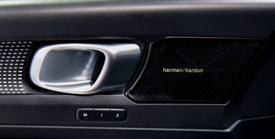 2020 Volvo XC40 R-Design