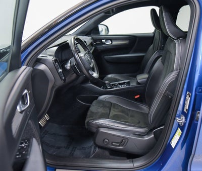 2020 Volvo XC40 R-Design