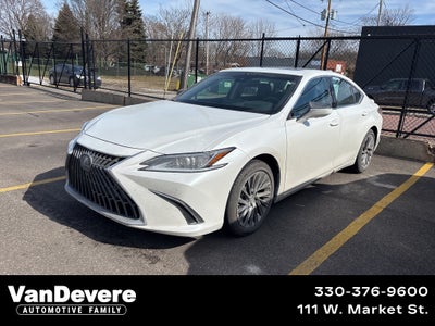 2024 Lexus ES 300h Luxury