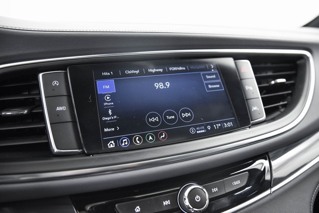 2023 Buick Enclave Essence