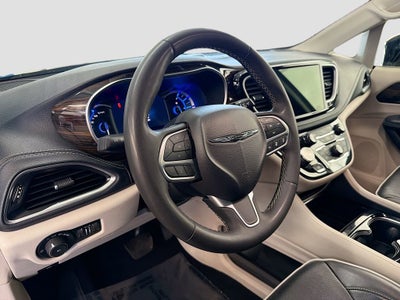2023 Chrysler Pacifica Hybrid Limited