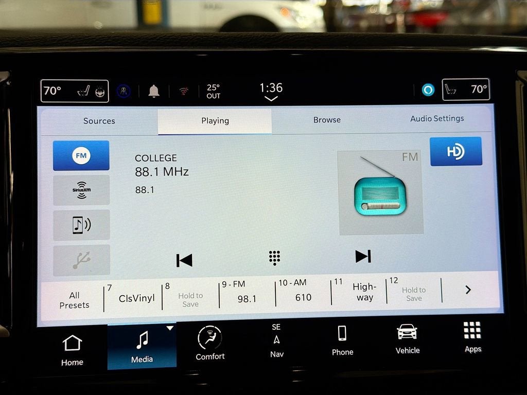 2023 Chrysler Pacifica Hybrid Limited