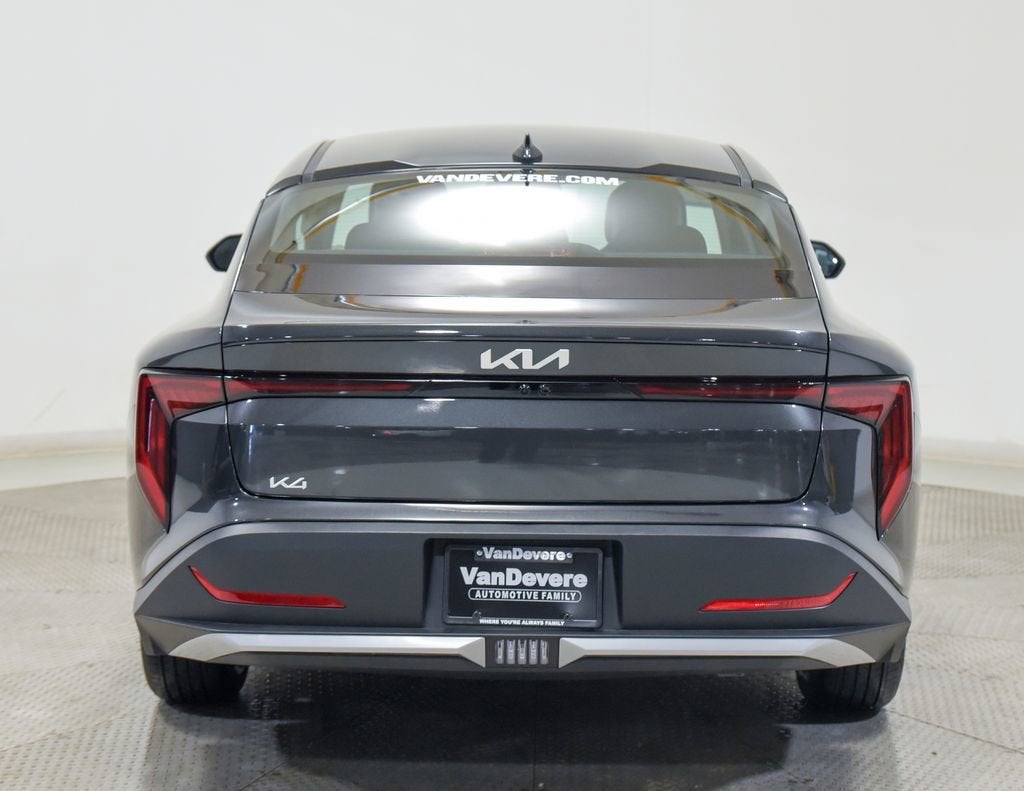2025 Kia K4 LXS