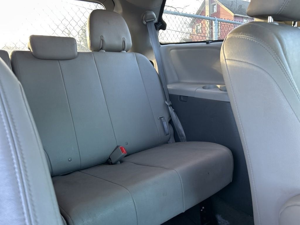 2015 Toyota Sienna Ltd