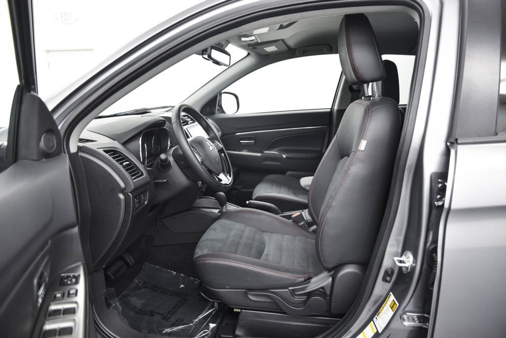 2025 Mitsubishi Outlander Sport S