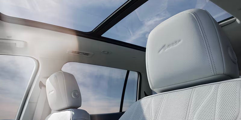 The moon roof option of the 2025 Buick Enclave in Akron, OH